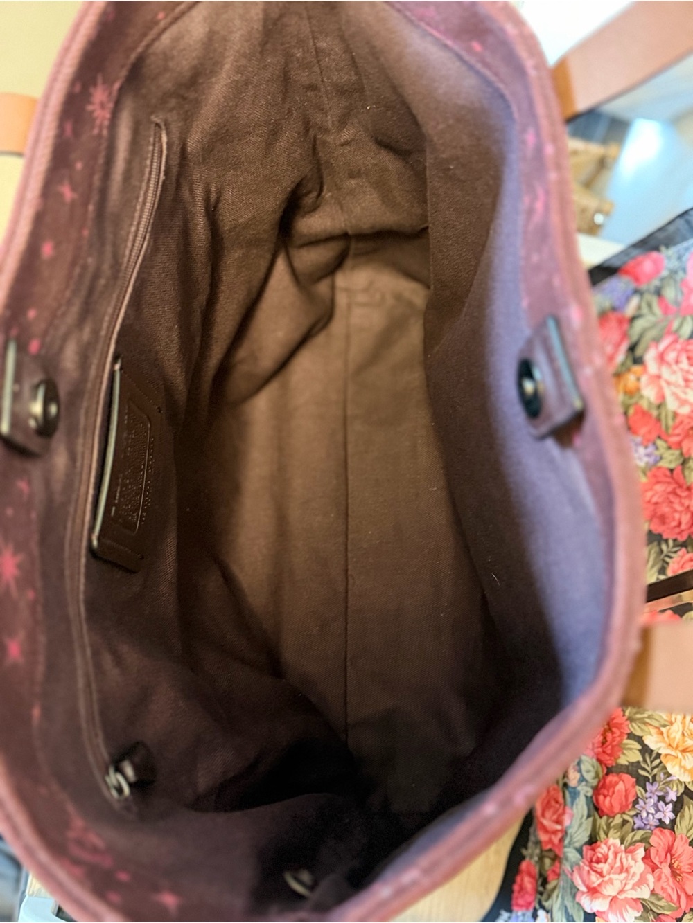 Coach x Star Wars Tote with Starry Print and Princess Leia as Boushh - Picture 5 of 6